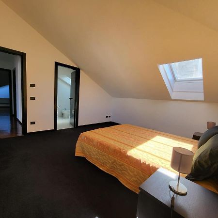 Apartamento Attico Dei Castelli Verbania Exterior foto