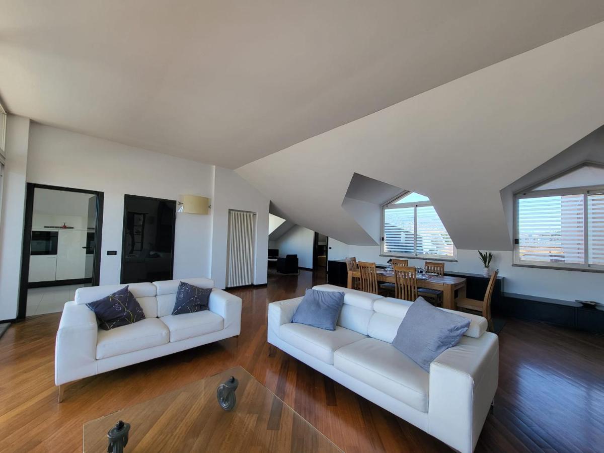 Apartamento Attico Dei Castelli Verbania Exterior foto