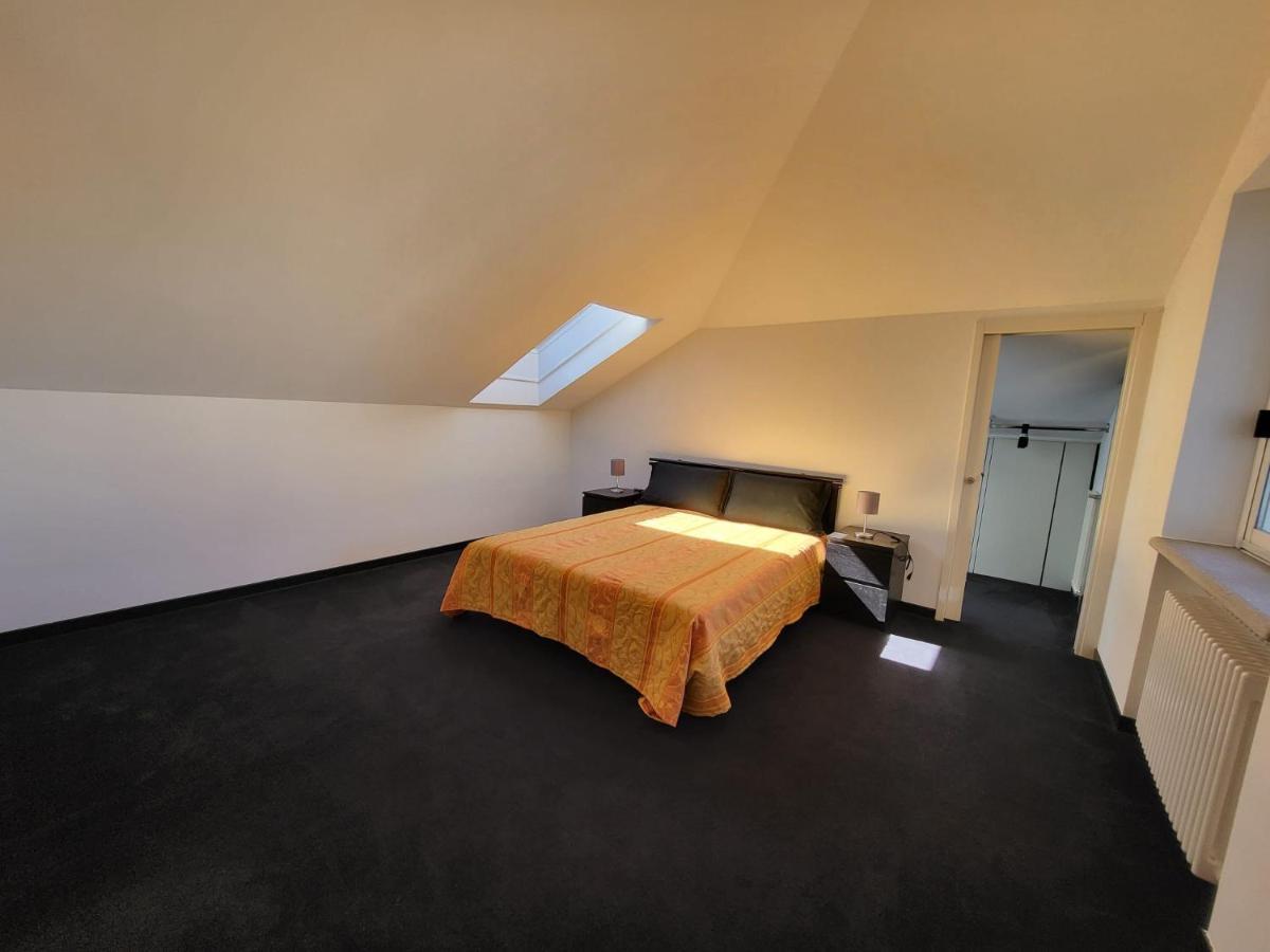 Apartamento Attico Dei Castelli Verbania Exterior foto