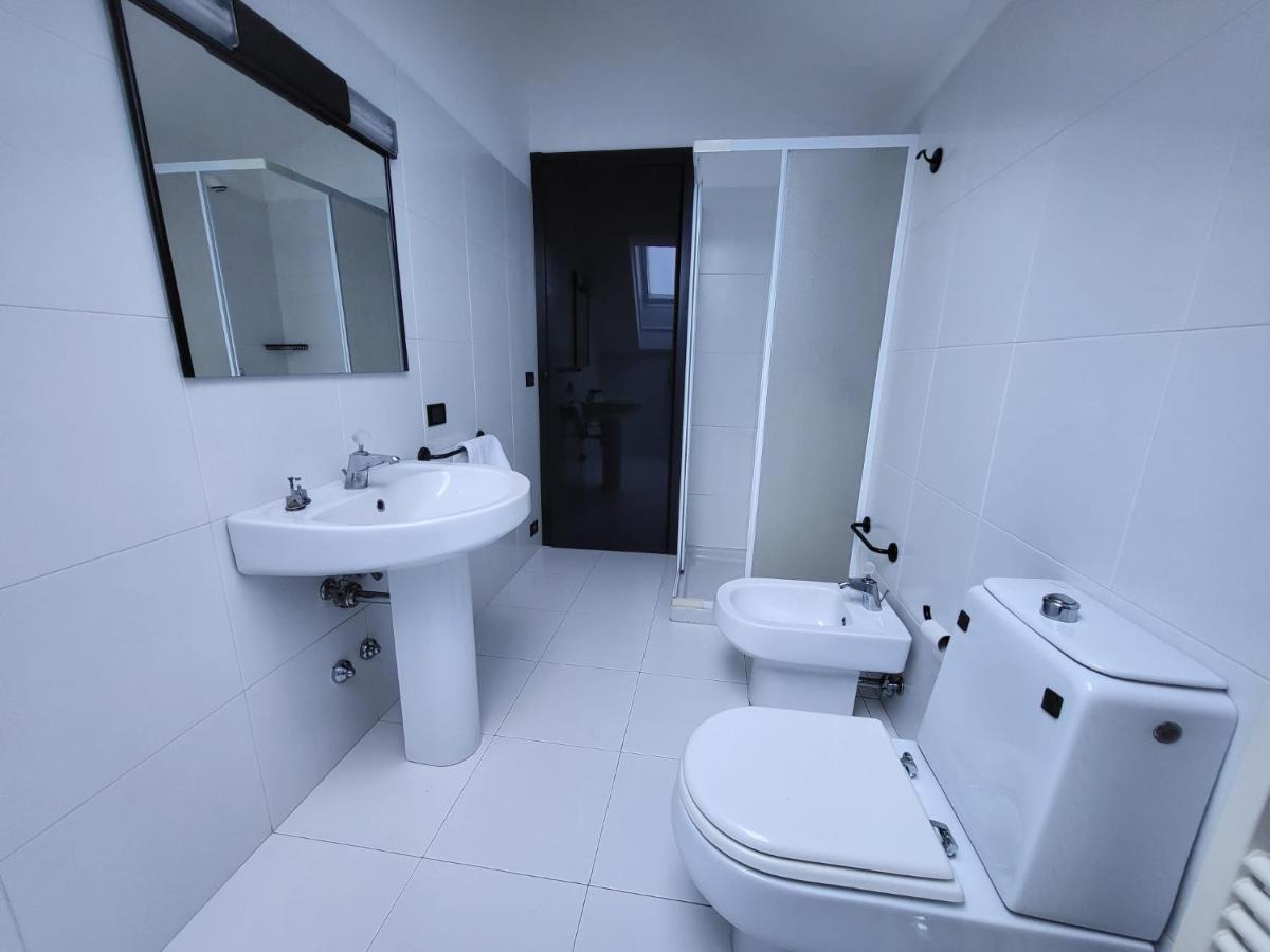 Apartamento Attico Dei Castelli Verbania Exterior foto