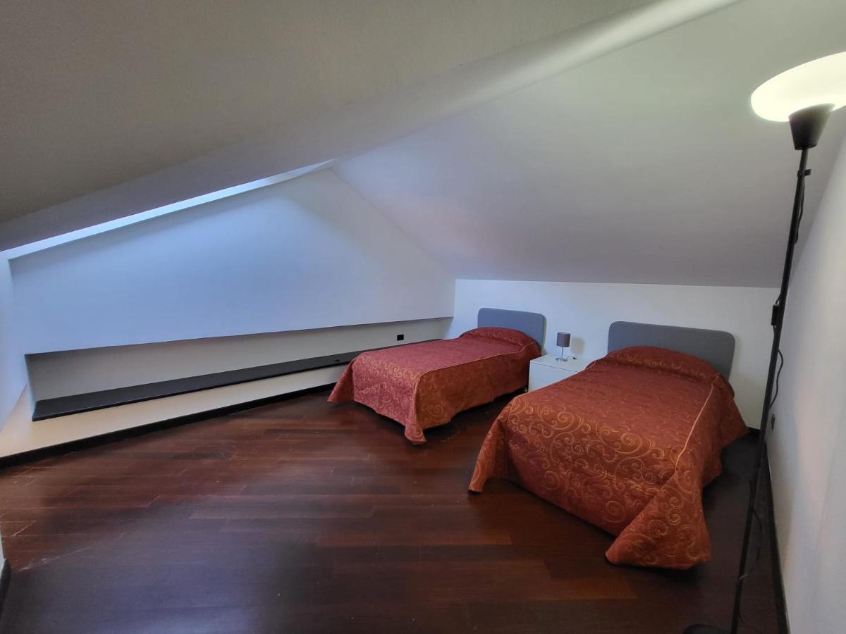 Apartamento Attico Dei Castelli Verbania Exterior foto